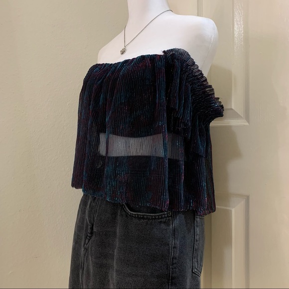UO Pleated Shimmer Off-The-Shoulder Top - Picture 2 of 5